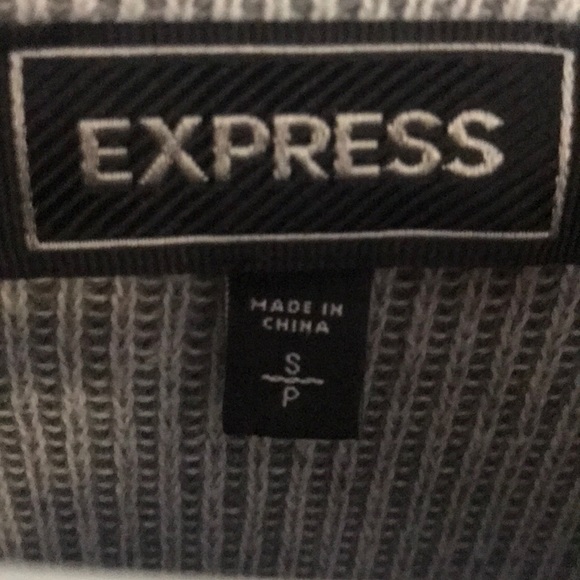 Express Quarter Zip - Picture 3 of 4